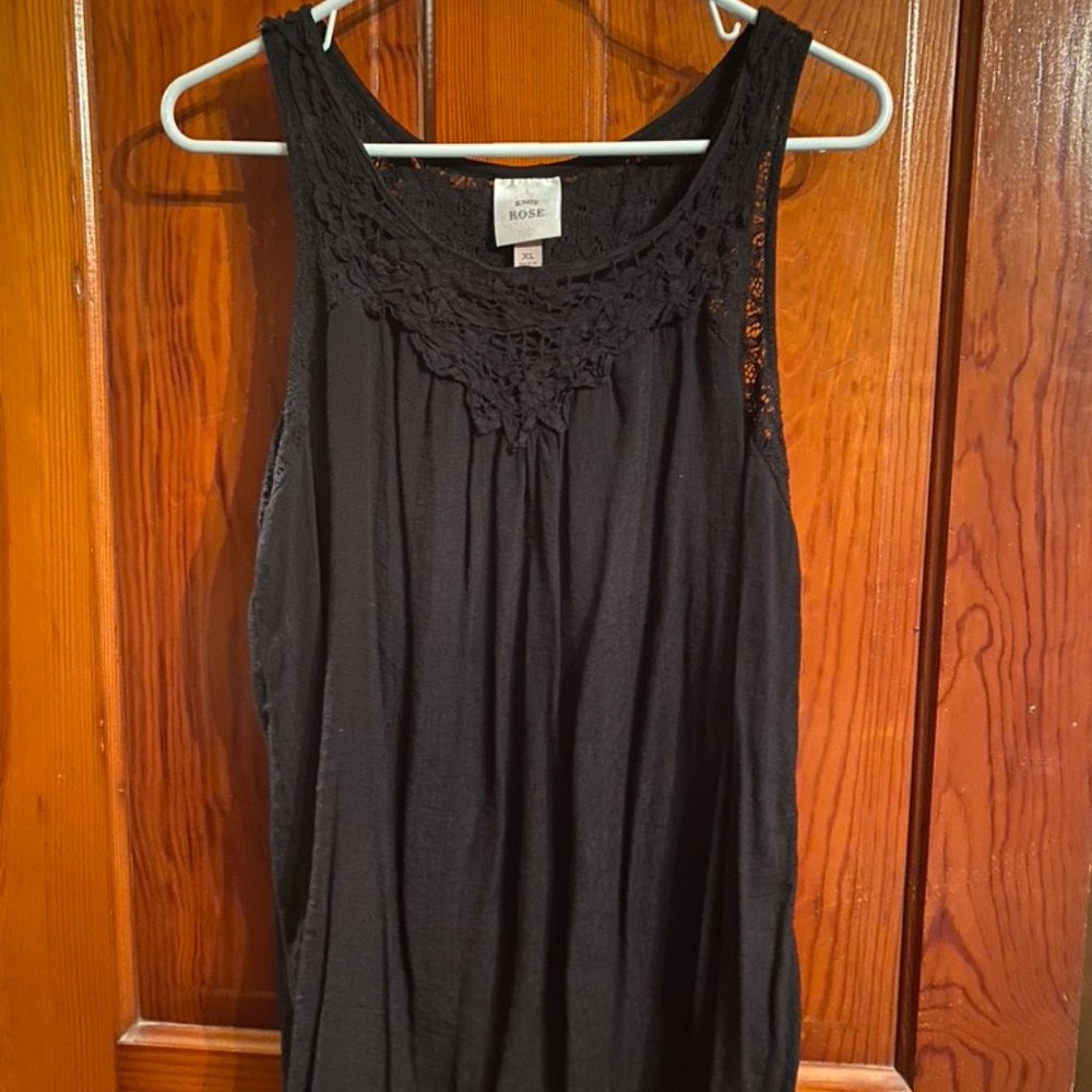 Knox Rose Black Tank-Top